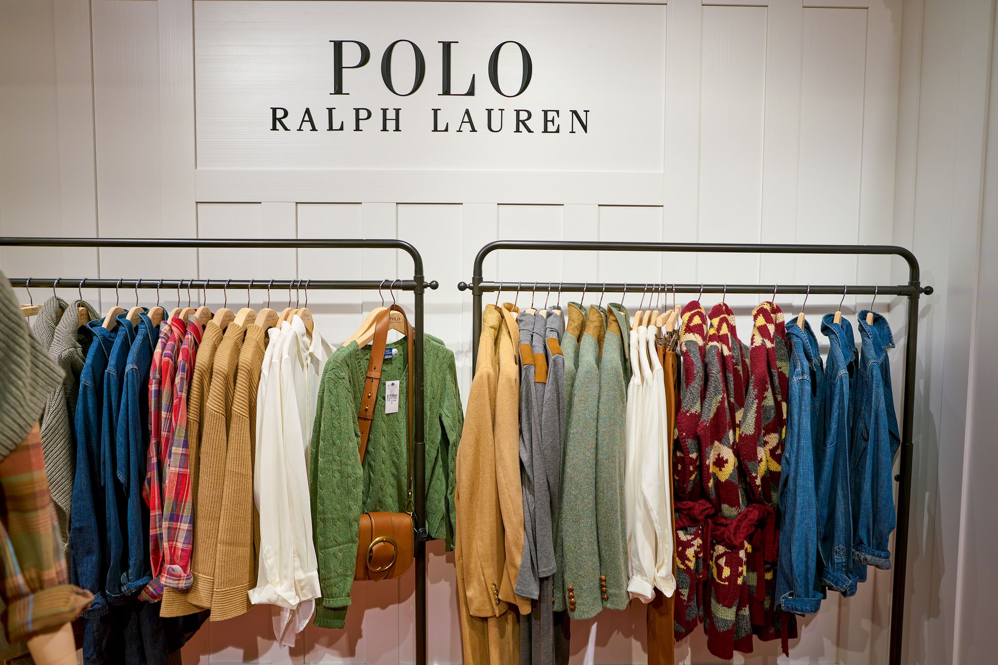 Ralph Lauren uses mobile technology against counterfeiters